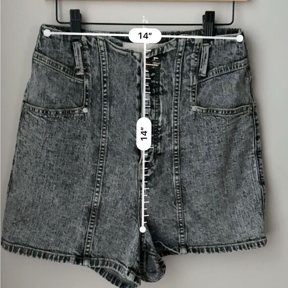 Happy Nature Ultra High Waisted Seamed Vintage-Inspired Acid Wash Denim Shorts - Picture 7 of 7